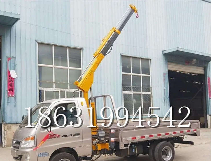 彰化县随车吊机小型车载吊车彰化县伸缩吊出租全电动液压吊随车吊机